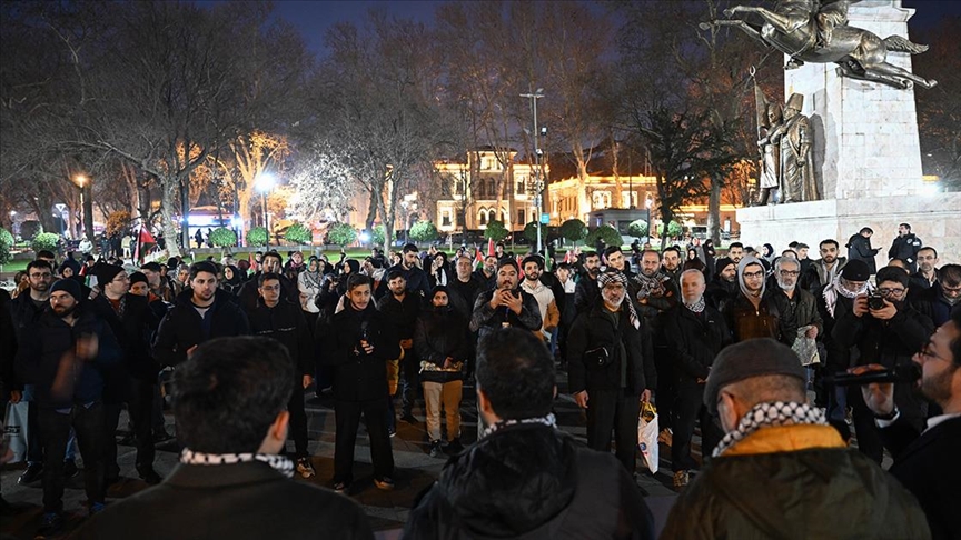 مسيرة حاشدة من أمام جامع الفاتح في إسطنبول دع...